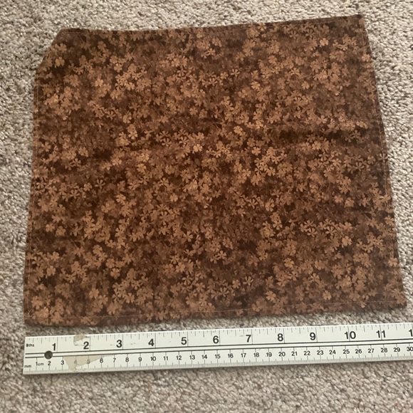 12 Fall small cotton napkins. Leaf pattern. Green, red, purple and brown. - Picture 2 of 9